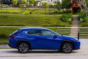 Lexus UX200 2019 года  (MY)